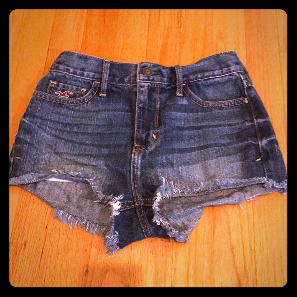 Super cute high waisted shorts🎉